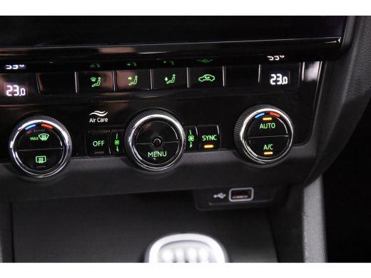 Skoda Octavia Combi 1.0 TSI Ambition Combi *1ste Eigenaar*Navigatie*DAB*Trekhaak* ActivLease financial lease