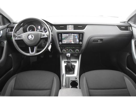 Skoda Octavia Combi 1.0 TSI Ambition Combi *1ste Eigenaar*Navigatie*DAB*Trekhaak* ActivLease financial lease