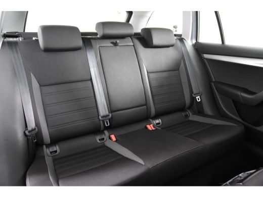 Skoda Octavia Combi 1.0 TSI Ambition Combi *1ste Eigenaar*Navigatie*DAB*Trekhaak* ActivLease financial lease