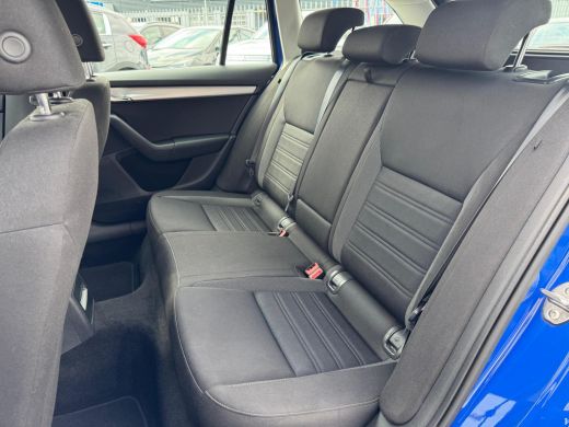 Skoda Octavia Combi 1.5 TSI Greentech Sport Business AUTOMAAT | NAVI | NL-AUTO ActivLease financial lease