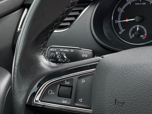 Skoda Octavia Combi 1.5 TSI Greentech Sport Business AUTOMAAT | NAVI | NL-AUTO ActivLease financial lease