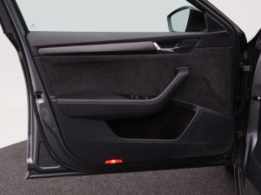 Skoda Superb Combi 1.4 TSi 218 Pk Automaat iV Sportline Business | Panorama Dak | Alcantara Leder | Elektrisch... ActivLease financial lease