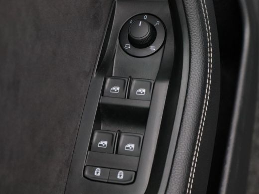 Skoda Superb Combi 1.4 TSi 218 Pk Automaat iV Sportline Business | Panorama Dak | Alcantara Leder | Elektrisch... ActivLease financial lease