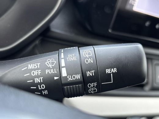 Suzuki Swift 1.2 Select Smart Hybrid GEEN AFLEVERKOSTEN | Navigatiesysteem | Stoelverwarming | Apple CarPlay&A... ActivLease financial lease