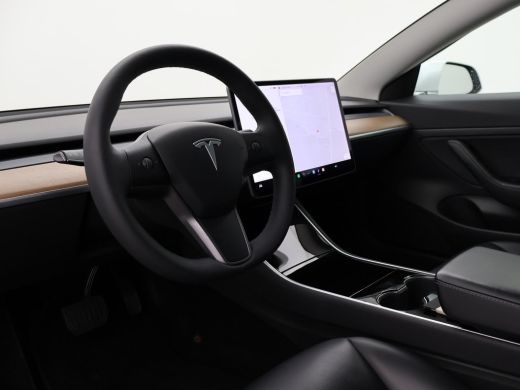 Tesla Model 3 60 kWh RWD *BTW* + LEDER | AUTOPILOT | PANORAMA | 3 CAMERA'S | PRIVACY GLASS ActivLease financial lease