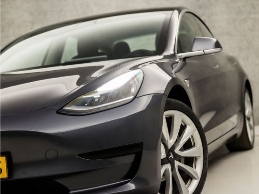 Tesla Model 3 Standard RWD Plus 60 kWh 238Pk Automaat (PANORAMADAK, AUTOPILOT, NAVIGATIE, SFEERVERLICHTING, LED... ActivLease financial lease