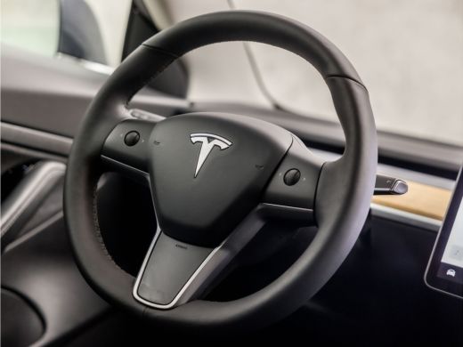 Tesla Model 3 Standard RWD Plus 60 kWh 238Pk Automaat (PANORAMADAK, AUTOPILOT, NAVIGATIE, SFEERVERLICHTING, LED... ActivLease financial lease