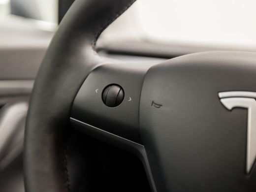 Tesla Model 3 Standard RWD Plus 60 kWh 238Pk Automaat (PANORAMADAK, AUTOPILOT, NAVIGATIE, SFEERVERLICHTING, LED... ActivLease financial lease