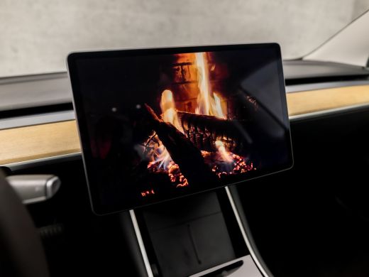 Tesla Model 3 Standard RWD Plus 60 kWh 238Pk Automaat (PANORAMADAK, AUTOPILOT, NAVIGATIE, SFEERVERLICHTING, LED... ActivLease financial lease