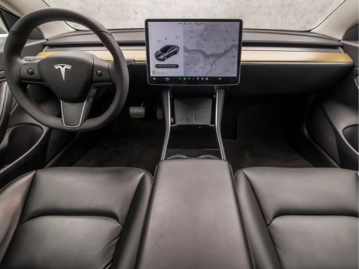 Tesla Model 3 Standard RWD Plus 60 kWh 238Pk Automaat (PANORAMADAK, AUTOPILOT, NAVIGATIE, SFEERVERLICHTING, LED... ActivLease financial lease