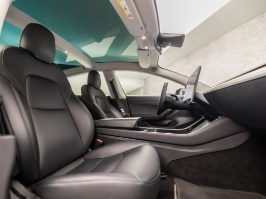 Tesla Model 3 Standard RWD Plus 60 kWh 238Pk Automaat (PANORAMADAK, AUTOPILOT, NAVIGATIE, SFEERVERLICHTING, LED... ActivLease financial lease