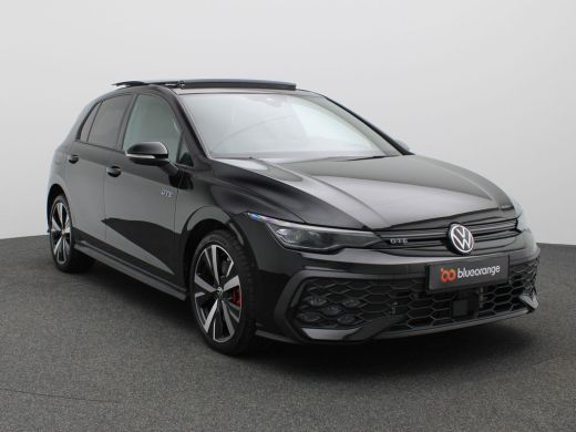 Volkswagen Golf 1.5 eHybrid GTE 272PK DSG Pano-Schuifdak, Head-Up Display, Trekhaak, Matrix-LED Verlichting, 360g... ActivLease financial lease