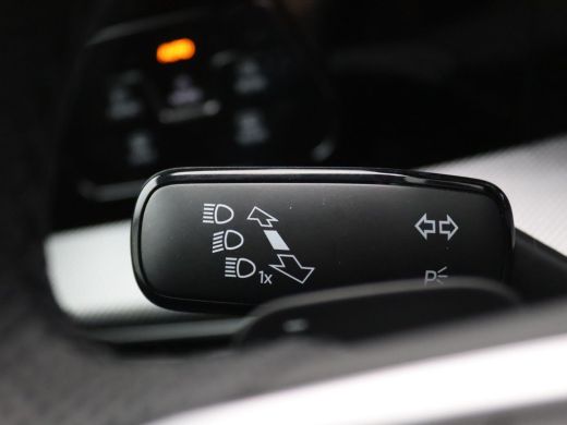 Volkswagen Golf 1.5 eHybrid GTE 272PK DSG Pano-Schuifdak, Head-Up Display, Trekhaak, Matrix-LED Verlichting, 360g... ActivLease financial lease