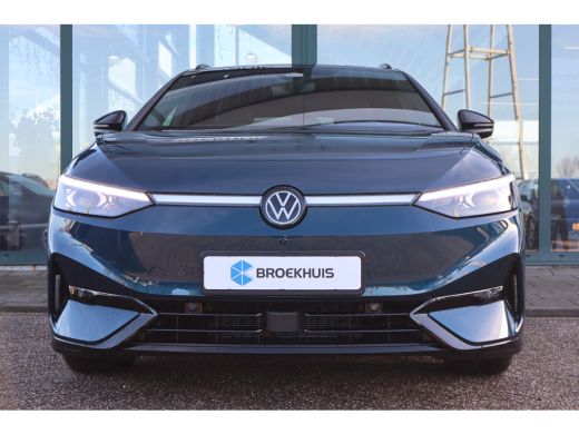 Volkswagen ID.7 286PK Pro Limited Edition Inclusief &euro;2000,- inruilvoordeel | Trekhaak | Achterbank in ongelijke d... ActivLease financial lease