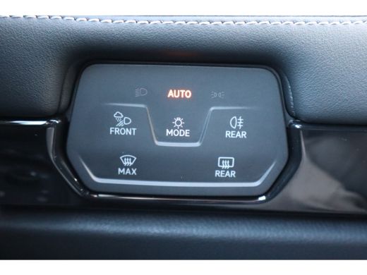 Volkswagen ID.7 286PK Pro Limited Edition Inclusief &euro;2000,- inruilvoordeel | Trekhaak | Achterbank in ongelijke d... ActivLease financial lease