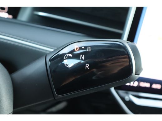 Volkswagen ID.7 286PK Pro Limited Edition Inclusief &euro;2000,- inruilvoordeel | Trekhaak | Achterbank in ongelijke d... ActivLease financial lease