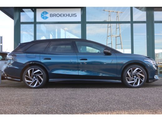 Volkswagen ID.7 286PK Pro Limited Edition Inclusief &euro;2000,- inruilvoordeel | Trekhaak | Achterbank in ongelijke d... ActivLease financial lease