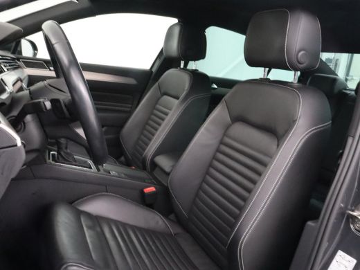 Volkswagen Passat 1.5 TSI R-Line | Nappaleder | Stoelverwarming | Camera | Carplay | Massage | Memory | Side Assist... ActivLease financial lease