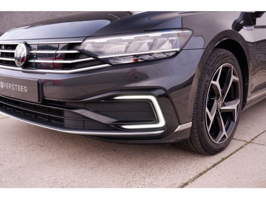 Volkswagen Passat Variant 1.4 TSI PHEV GTE Business | Pano | Elek. Trekhaak | Camera | Carplay | Navi | LED ActivLease financial lease