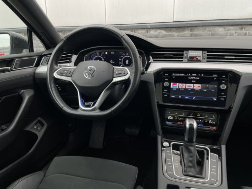 Volkswagen Passat Variant 1.4 TSI PHEV GTE Business | Pano | Elek. Trekhaak | Camera | Carplay | Navi | LED ActivLease financial lease