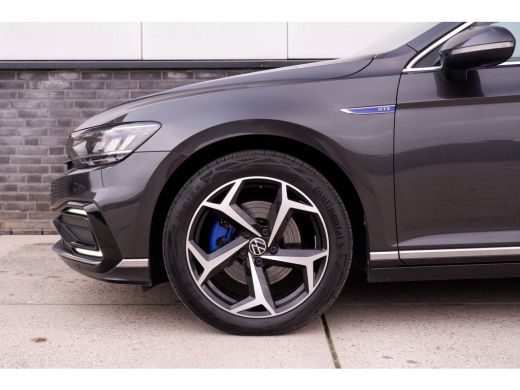 Volkswagen Passat Variant 1.4 TSI PHEV GTE Business | Pano | Elek. Trekhaak | Camera | Carplay | Navi | LED ActivLease financial lease