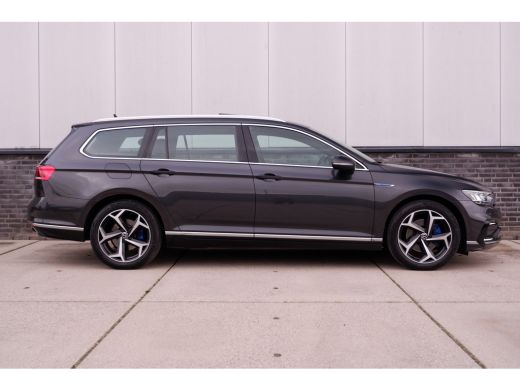 Volkswagen Passat Variant 1.4 TSI PHEV GTE Business | Pano | Elek. Trekhaak | Camera | Carplay | Navi | LED ActivLease financial lease