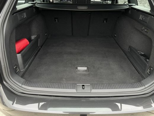 Volkswagen Passat Variant 1.4 TSI PHEV GTE Business | Pano | Elek. Trekhaak | Camera | Carplay | Navi | LED ActivLease financial lease