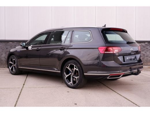 Volkswagen Passat Variant 1.4 TSI PHEV GTE Business | Pano | Elek. Trekhaak | Camera | Carplay | Navi | LED ActivLease financial lease