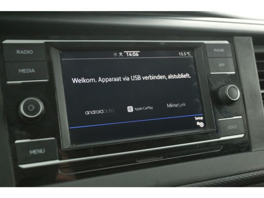 Volkswagen Transporter 2.0 TDI L2H1 | Airco | Adap. Cruise | 3-Zits | Trekh. | Camera | Carplay | Stoelverw. ActivLease financial lease