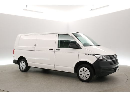 Volkswagen Transporter 2.0 TDI L2H1 | Airco | Adap. Cruise | 3-Zits | Trekh. | Camera | Carplay | Stoelverw. ActivLease financial lease