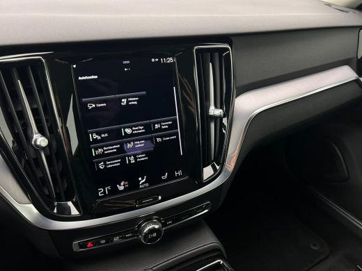 Volvo  V60 2.0 T6 Recharge AWD Business Pro NL-AUTO | LEDER | CAMERA | STUURWIEL VERW | STOELVERW | ActivLease financial lease