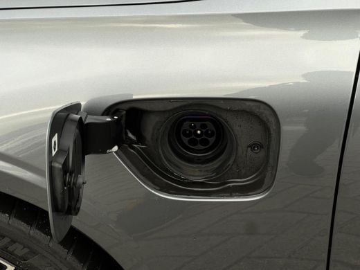 Volvo  V60 2.0 T6 Recharge AWD Business Pro NL-AUTO | LEDER | CAMERA | STUURWIEL VERW | STOELVERW | ActivLease financial lease