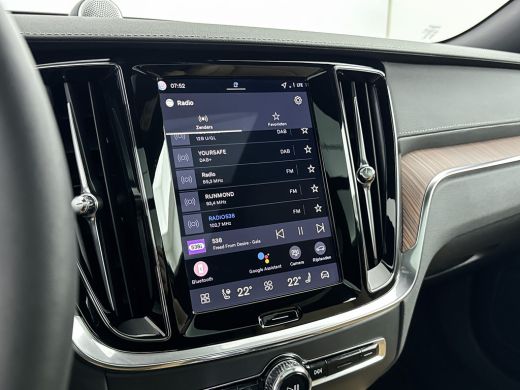 Volvo  V60 T8 Recharge Ultra Dark | 19" | Bowers & Wilkins | Geventileerd Nappa | Massagestoelen | Trekhaak ... ActivLease financial lease