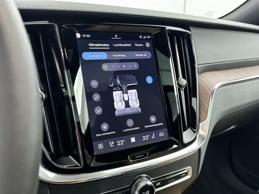 Volvo  V60 T8 Recharge Ultra Dark | 19" | Bowers & Wilkins | Geventileerd Nappa | Massagestoelen | Trekhaak ... ActivLease financial lease