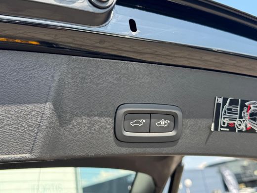 Volvo  XC40 1.5 T4 Recharge R-Design Expression NL AUTO | CAMERA | PANO | 5x voorraad ActivLease financial lease