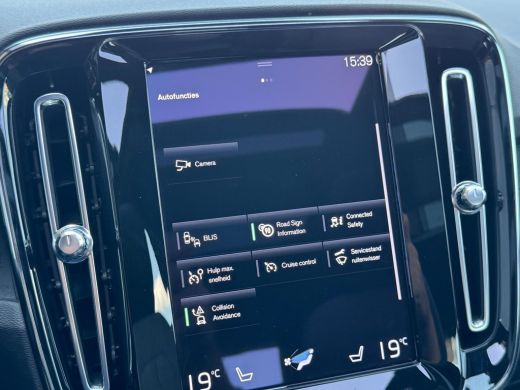 Volvo  XC40 1.5 T4 Recharge R-Design Expression NL AUTO | CAMERA | PANO | 5x voorraad ActivLease financial lease