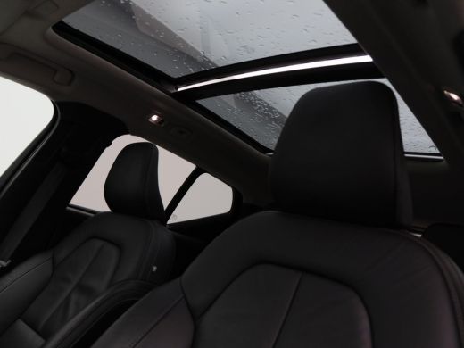 Volvo  XC40 1.5 T5 Plug-in hybrid Ultimate Dark | Harman Kardon | 360&deg; Camera | Trekhaak | Panoramadak | Lede... ActivLease financial lease