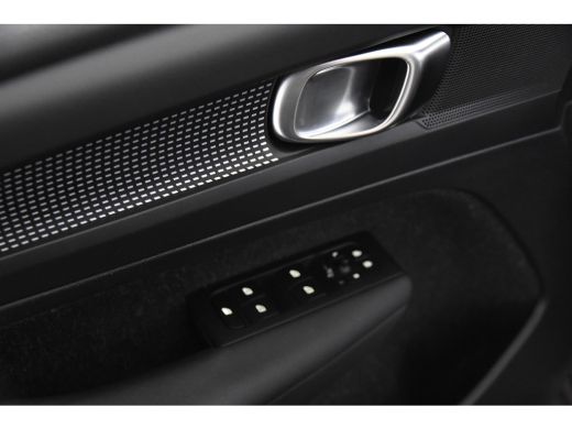 Volvo  XC40 1.5 T5 Recharge R-Design *1ste Eigenaar*Panoramadak*Trekhaak* ActivLease financial lease