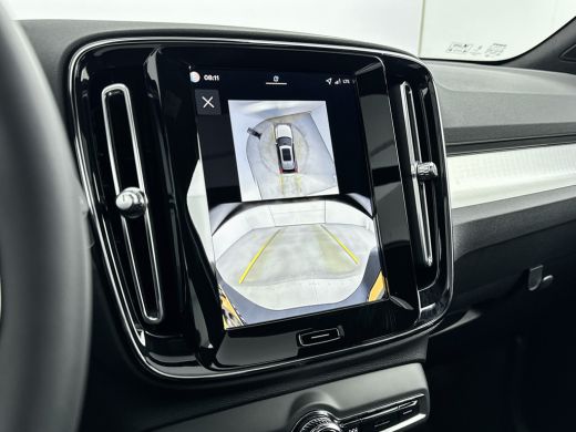 Volvo  XC40 B4 Plus Dark | 19" | Leder/Nubuck | Panoramadak | 360 Camera | Pixel LED | Getint Glas | Harman K... ActivLease financial lease