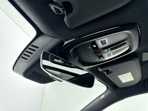 Volvo  XC40 B4 Plus Dark | 19" | Leder/Nubuck | Panoramadak | 360 Camera | Pixel LED | Getint Glas | Harman K... ActivLease financial lease