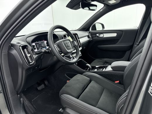 Volvo  XC40 B4 Plus Dark | 19" | Leder/Nubuck | Panoramadak | 360 Camera | Pixel LED | Getint Glas | Harman K... ActivLease financial lease