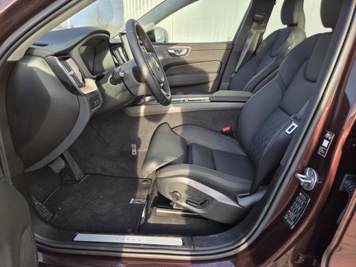 Volvo  XC60 T6 Ultra Dark | Harman Kardon | Luchtvering | 360cam | Mulberry Red ActivLease financial lease