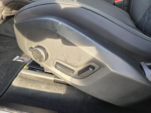 Volvo  XC60 T6 Ultra Dark | Harman Kardon | Luchtvering | 360cam | Mulberry Red ActivLease financial lease