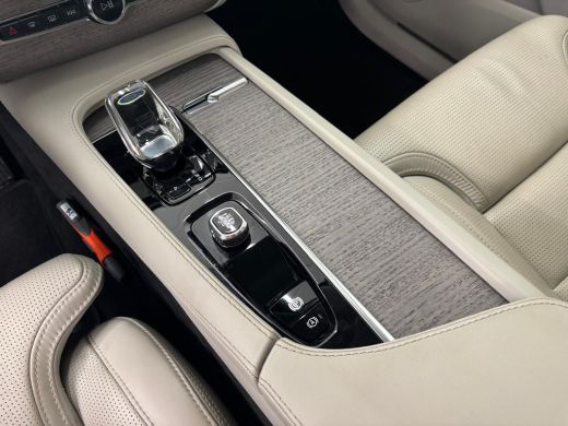 Volvo  XC90 T8 Recharge AWD Ultimate Bright | Achterbank verwarmd | Airco separaat achter | Alarm klasse 3 ActivLease financial lease