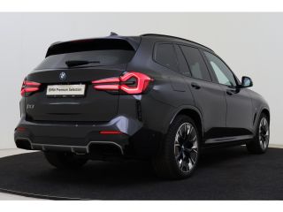 BMW iX3 High Executive / Trekhaak / Sportstoelen / Adaptief M Onderstel / Comfort Access / Adaptieve LED ...