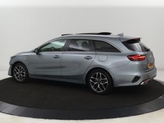 Kia Ceed 1.6 GDI PHEV ExecutiveLine | Panoramadak | Stoelventilatie | Trekhaak | Camera | Carplay | Adapti...