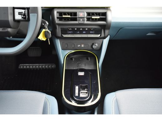 Fiat Grande Panda La Prima | 10,25" touchscreen radio met Bluetooth, DAB & USB &eacute;n Navigatie | Automatische aircondi... ActivLease financial lease