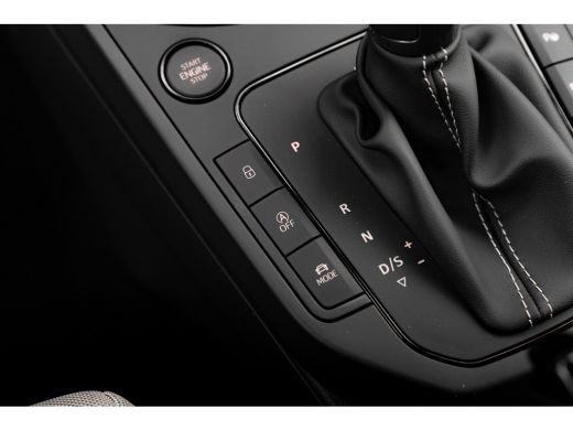 Seat Arona FR Business Connect Automaat ActivLease financial lease