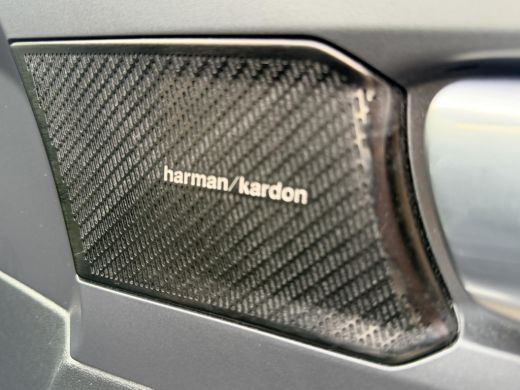 Volvo  XC40 Recharge P8 AWD R-Design SoH 92,7% / Trekhaak / Xenium-pakket / IntelliSafePRO-pakket / 20 Inch R... ActivLease financial lease