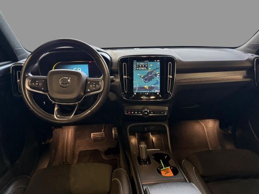Volvo  XC40 Recharge P8 AWD R-Design SoH 92,7% / Trekhaak / Xenium-pakket / IntelliSafePRO-pakket / 20 Inch R... ActivLease financial lease